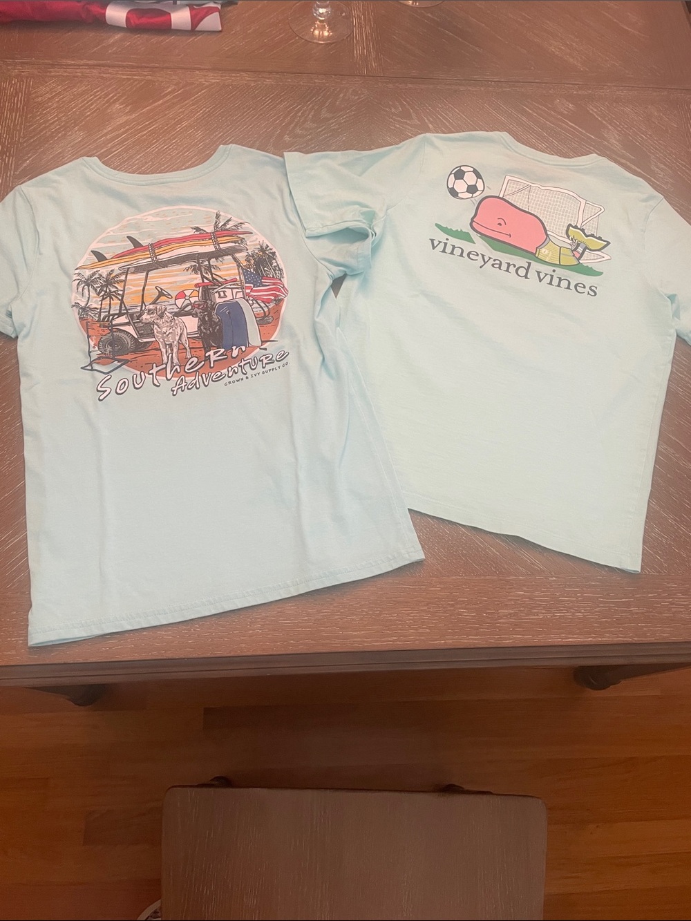 Vineyard Vines Soccer Kids' Light Blue Graphic Tee - Dog Southern Adventure
